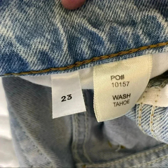 Reformation Tahoe size 23/00 raw hem cropped hidden button fly jeans - Picture 8 of 8